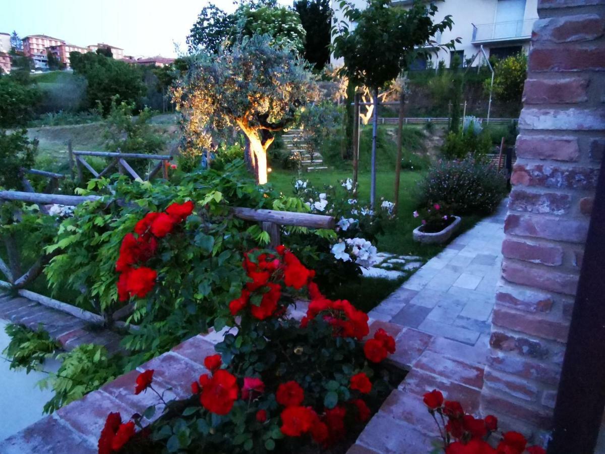 Residenza Al Poggio Degli Ulivi Villa มอนติปุลเชียโน ภายนอก รูปภาพ